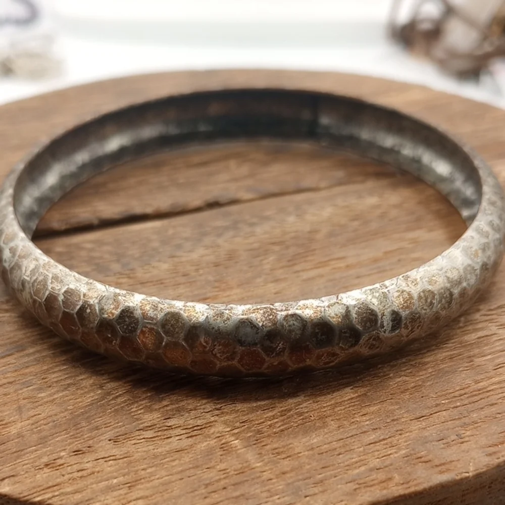 Textured Snakeskin Silver Tone Bangle Bracelet B1001